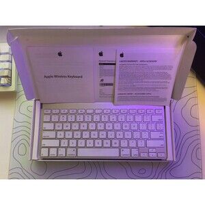 Open Box Apple Wireless Bluetooth Keyboard Mac Aluminium -MC184LL/B (A1314)